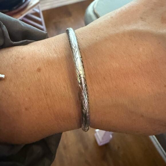 925 Sterling Silver VINTAGE Bangle Bracelet - Picture 1 of 11